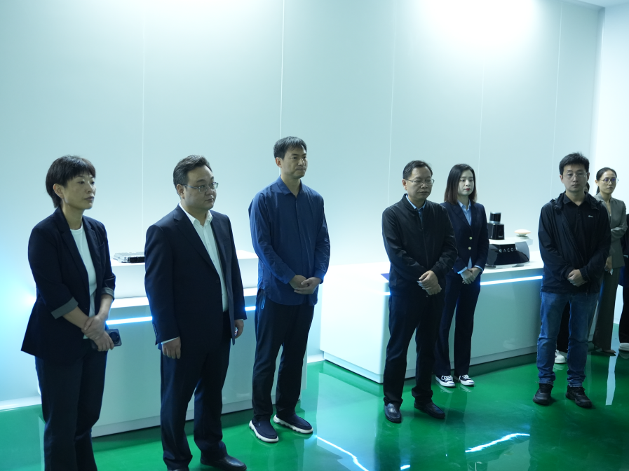 日本av女优
“以投带引”结硕果 | 易控智驾智能制造中心正式投运! 1.png