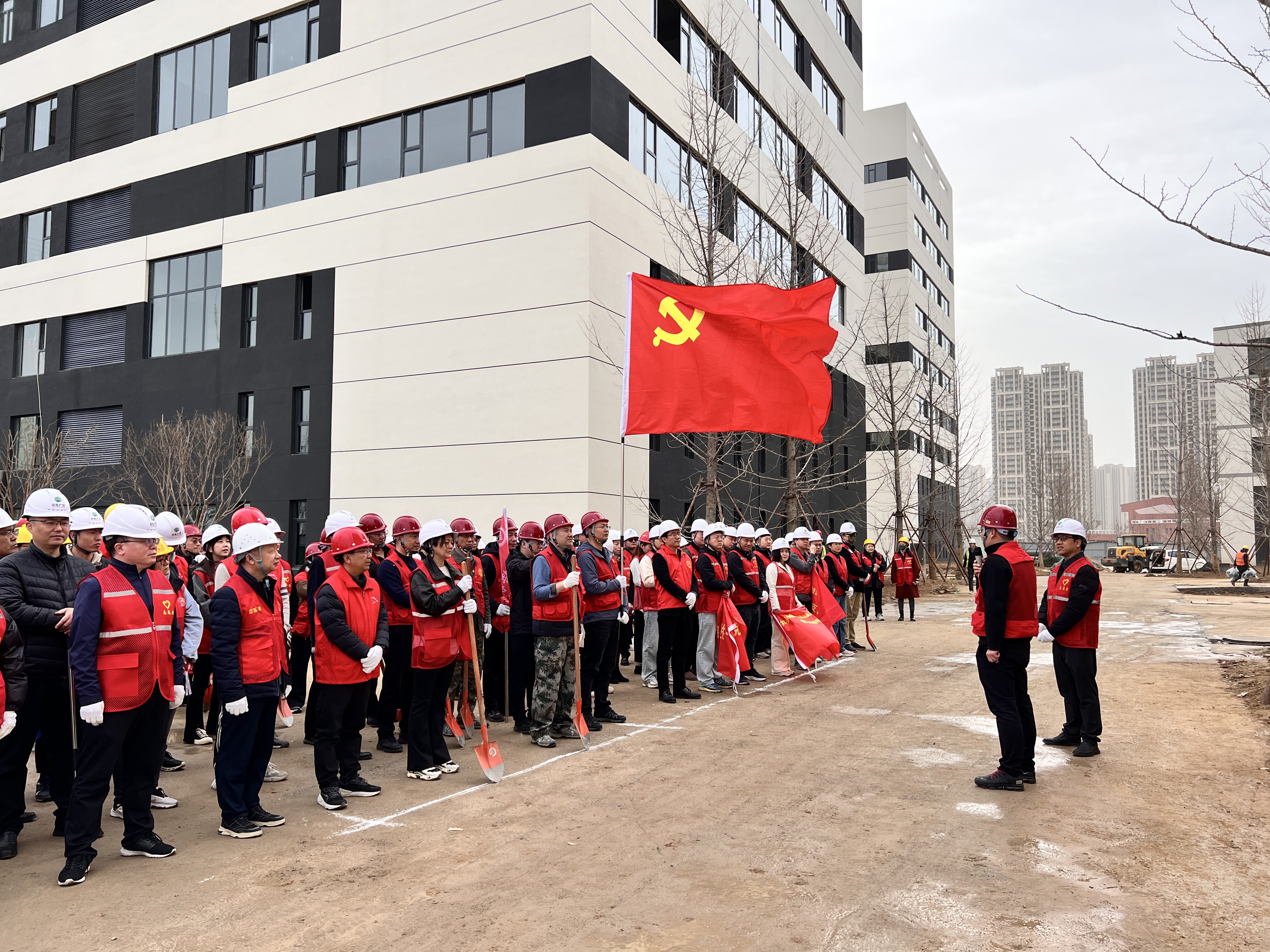 党建引领 绿动未来| 日本av女优
高新城联合党支部开展“绿满高新”植绿护绿主题党日活动 党建引领 绿动未来| 日本av女优
高新城联合党支部开展“绿满高新”植绿护绿主题党日活动