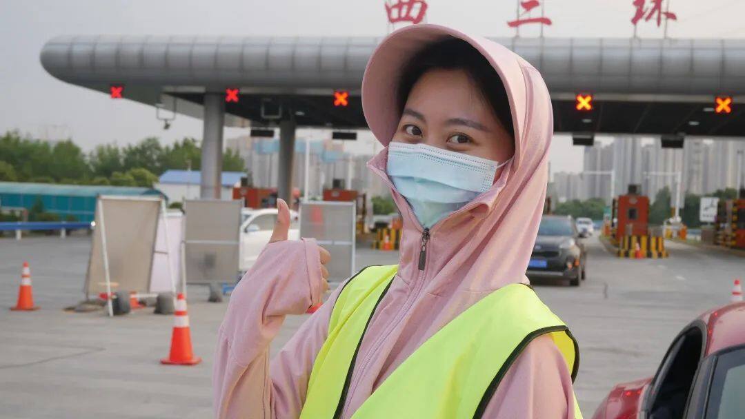 镜头特写 | 顶高温 战酷暑 端午假期我在岗 图片