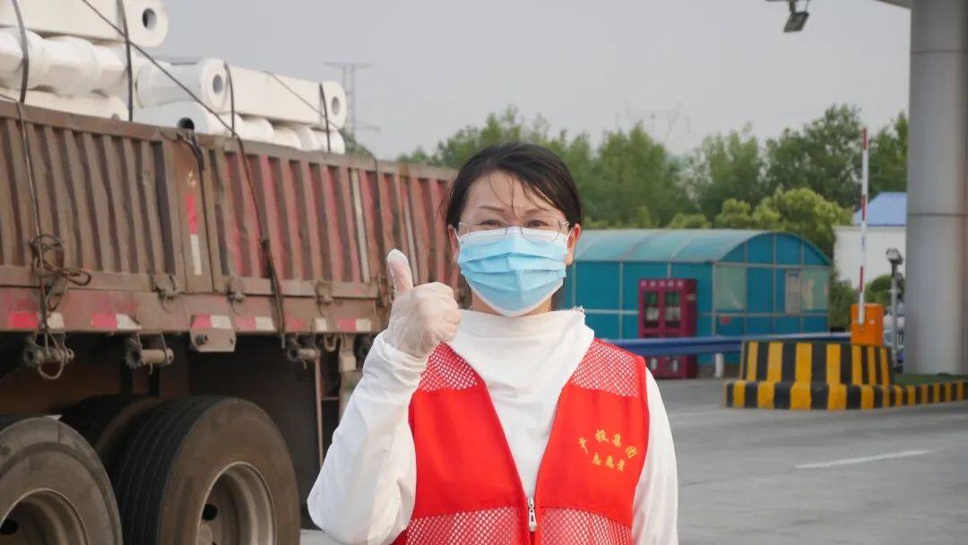 镜头特写 | 顶高温 战酷暑 端午假期我在岗 图片