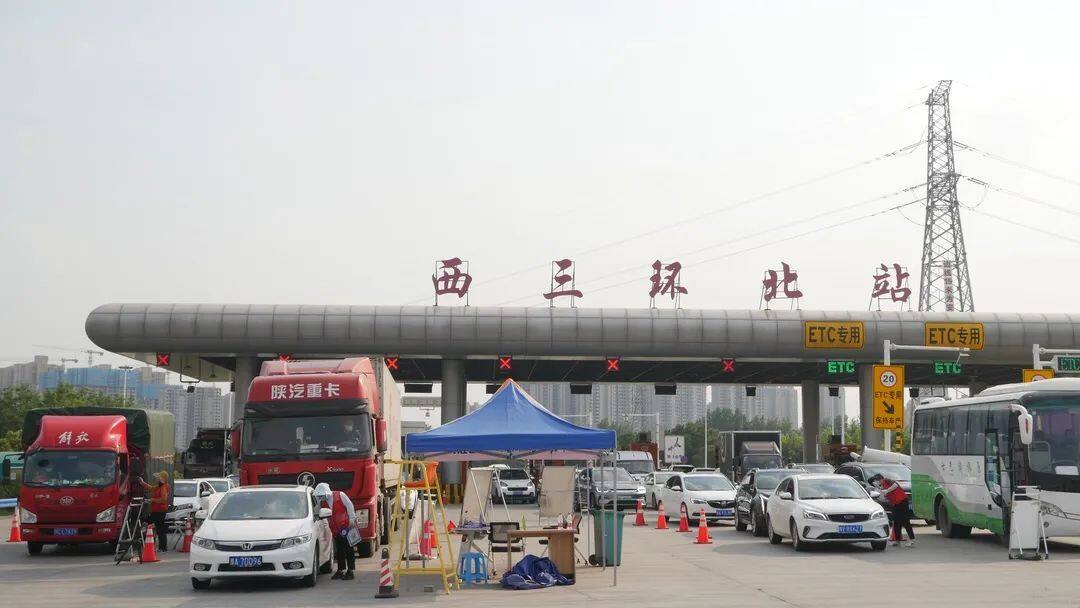 镜头特写 | 顶高温 战酷暑 端午假期我在岗 图片